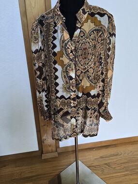 Paparazzi Brown & Gold Paisley Button-Up Top